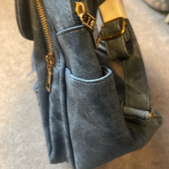 Blue book bag with matching pouch wristlet - Picture 7 of 7